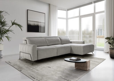 sofa modelo astun en salon blanco
